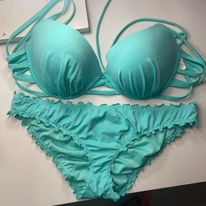 Shade & Shore bikini top and bottom set